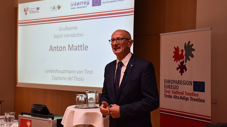 Il Presidente dell'Euregio Anton Mattle ha portato i saluti a nome dei tre Presidenti di Provincia dell'Euregio