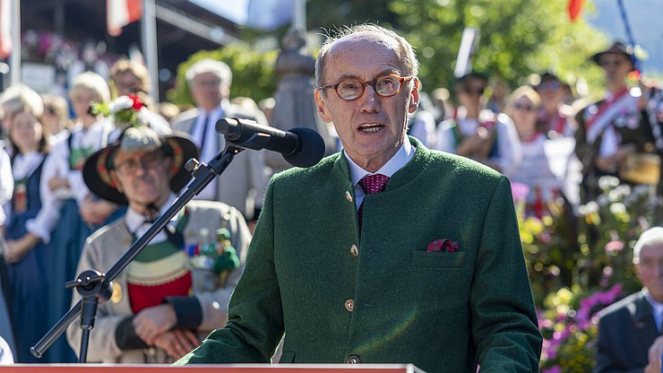 © Land Tirol/Sedlak EFA-Präsident Karas: "Der Tirol-Tag überwindet Grenzen und Generationen."
