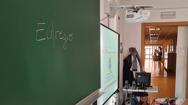 © Uff. stampa PAT Lezione sull'Euregio in una scuola del Trentino.