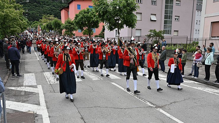 Das Sinfonische Blasorchester der Tiroler Musikkapelle Wilten führte heute in Ala die Euregio-Komposition Windows to the sun des Linzer Komponisten Thomas Doss erstmals öffentlich auf. 