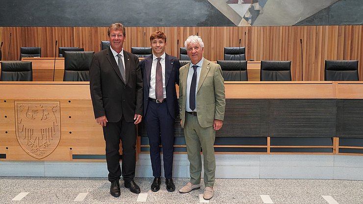 © Südtiroler Landtag Südtirols Landtagspräsident Gennaccaro (Mitte) hat seine Amtskollegen aus Tirol und dem Trentino, Wolf (li.) und Soini, empfangen.