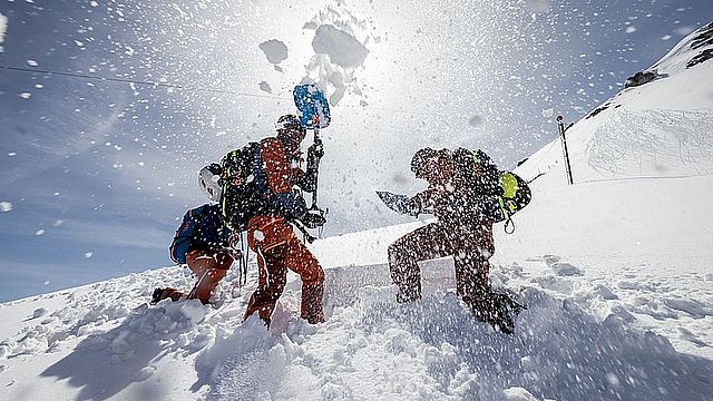 © Land Tirol/Simon Rainer Il progetto Albina è uno dei tanti progetti realizzati nell'ambito del programma Interreg V-A Italia Austria. È l'unico sistema transfrontaliero e multilingue di informazione sulle valanghe al mondo che fornisce informazioni quotidiane sul pericolo di valanghe, oltre a temperatura, vento e altezza della neve nelle regioni montane dell'area di progetto.