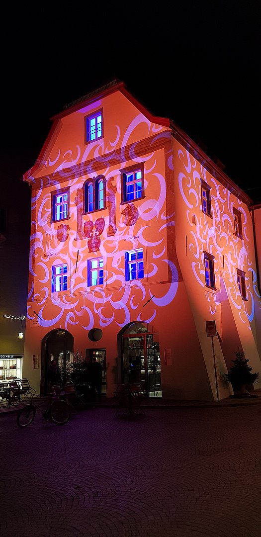 © Euregio/Armin Gluderer Euregio-Sitz Bozen - Waaghaus by night