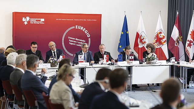 © USP/Tiberio Sorvillo Terza seduta dell'Assemblea dell'Euregio sotto la presidenza altoatesina il 21 maggio 2025 a S. Martino in Badia.