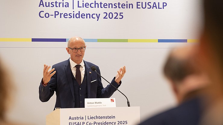 „Wir sind der Anwalt des Alpenraums“, sagt LH Mattle.