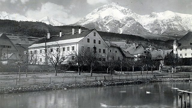 Nell'istituto agrario di Imst si tenne nel 1926 un convegno di formazione popolare per l’Alta Valle dell'Inn.