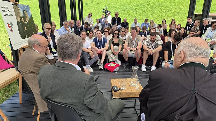 © Euregio/Armin Gluderer Das mit großer Spannung erwartete Auftaktevent „15 Jahre Euregio Tirol-Südtirol-Trentino“ bildete den würdigen Startschuss der Euregio-Days im Rahmen des European Forum Alpbach.