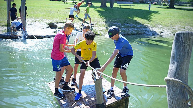 © Land Tirol/Schallhart Ein Ziel des EuregioSportCamps: Spielen und Spaß verbindet über Grenzen hinweg.