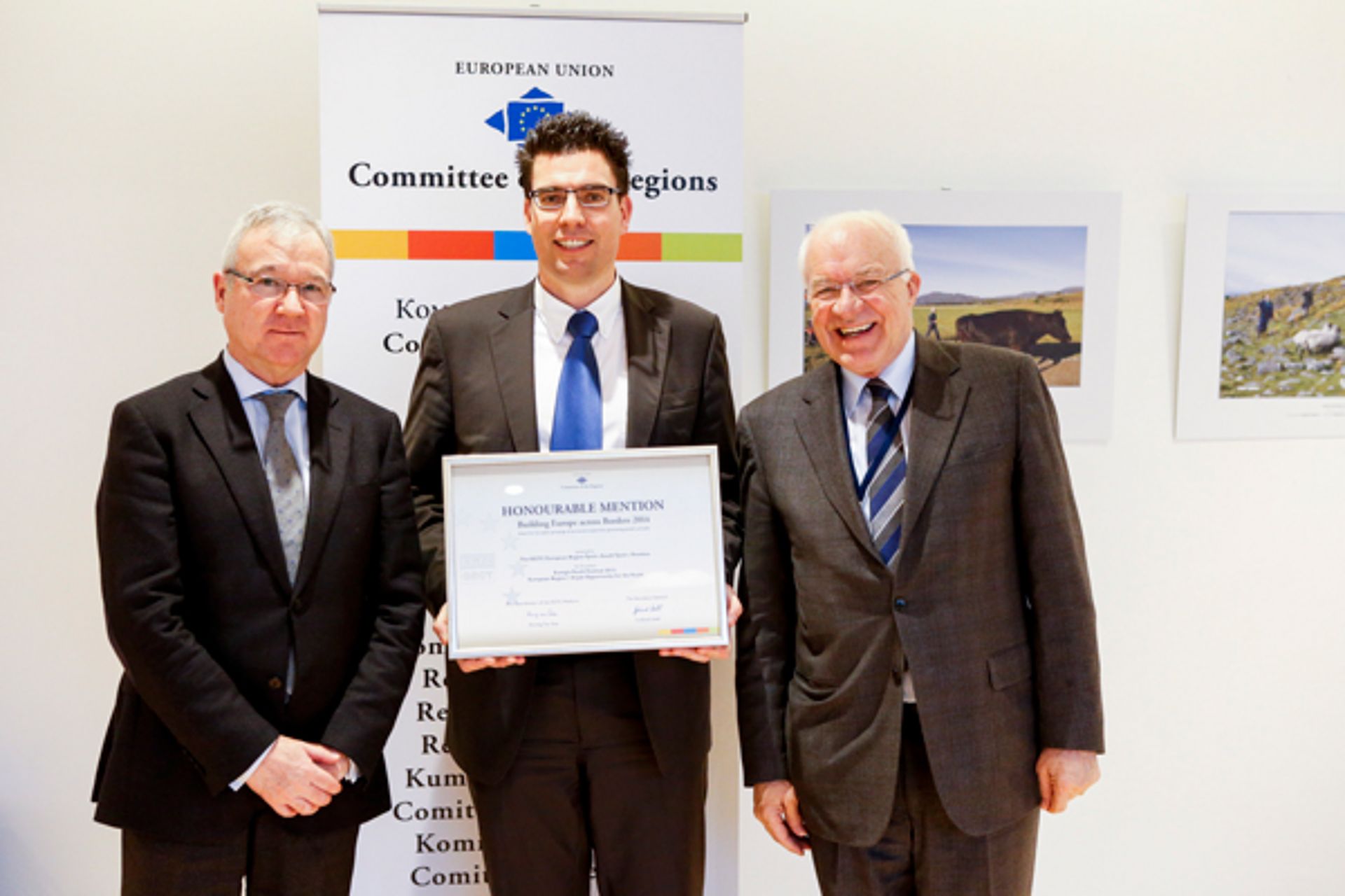 Con il progetto EuregioScienceFund, il 25 maggio 2016 l’Euregio si aggiudica il secondo posto del premio per i GECT “Building Europe across Borders”.