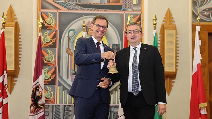 © Juliet Astafan/Ufficio stampa PAT Im Jahr 2026 übernimmt das Bundesland Vorarlberg (im Bild links Landeshauptmann Markus Wallner) den Arge Alp-Vorsitz, den bisher das Trentino (im Bild rechts Landeshauptmann Maurizio Fugatti) inne hatte.