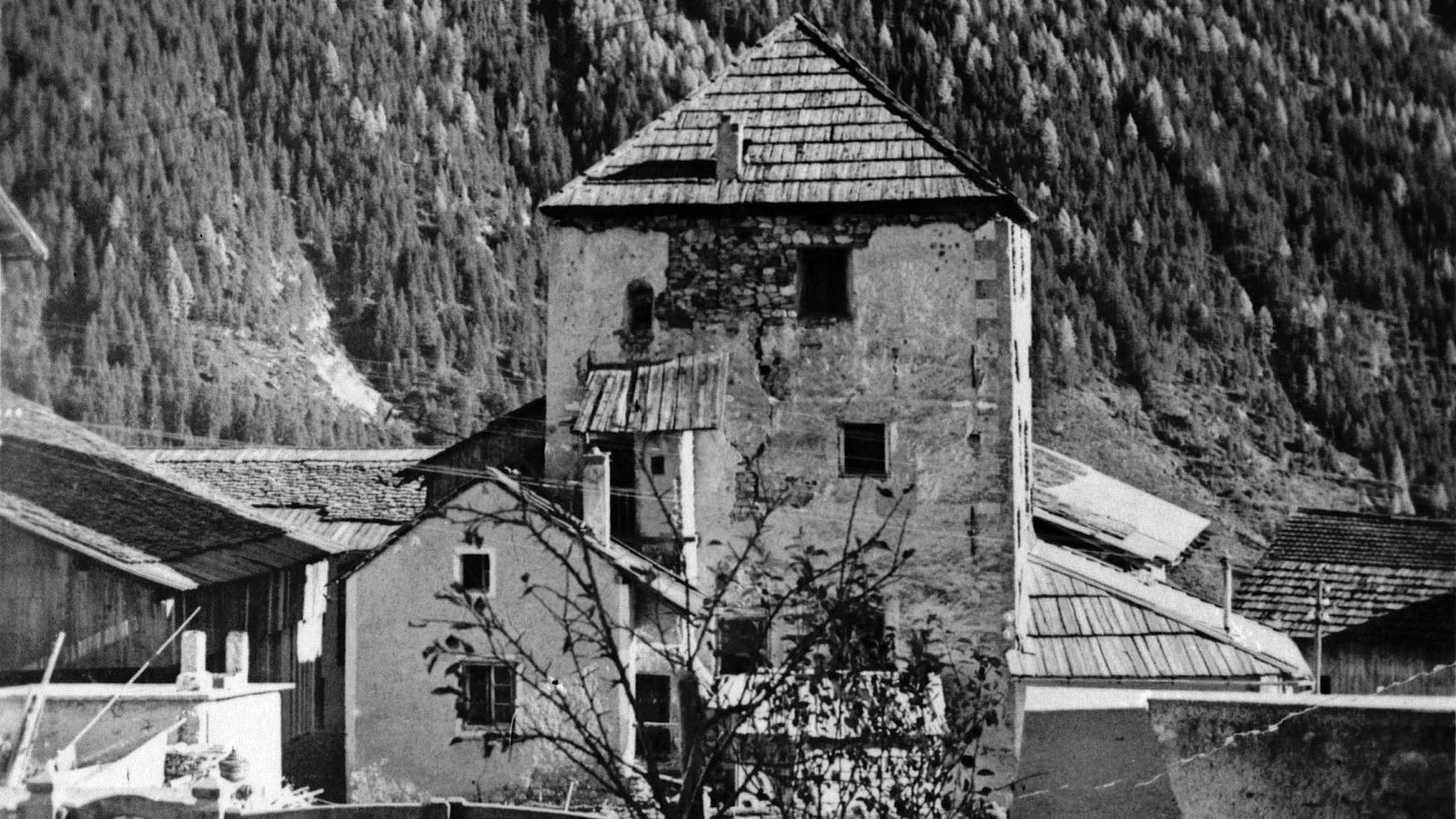 La Tron de Vich, che crollò nel 1935.