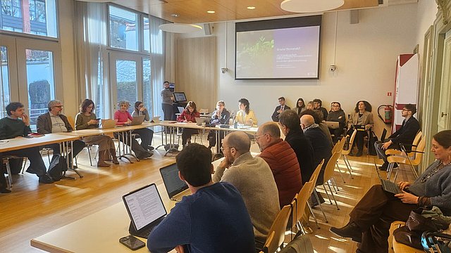  Vertreter:innen der italienischen Regionen und Autonomen Provinzen bei der Veranstaltung in der Vertretung.