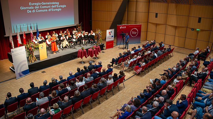 Großes Interesse am Euregio Gemeindetag im Forum in Brixen