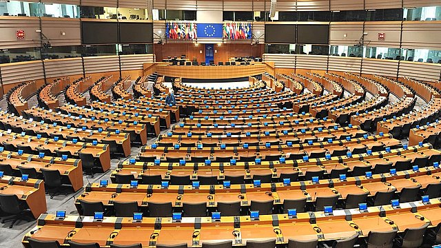 Noch bis zum 31. Oktober können sich Hochschulabsolventinnen oder -absolventen mit guten Sprachkenntnissen, die an einer Ausbildung im EU-Parlament interessiert sind, dafür bewerben. 