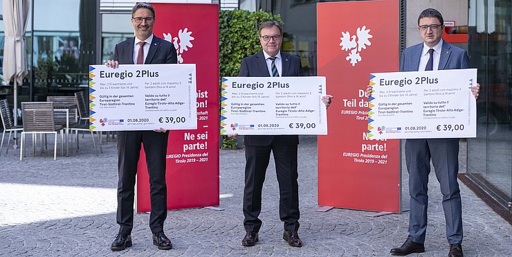 Presentazione Biglietto Euregio2Plus: Arno Kompatscher, Günther Platter, Maurizio Fugatti (da sin)