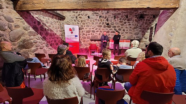© Euregio/Armin Gluderer L'autore tirolese e bibliotecario dell'Università di Innsbruck, Christian Kössler, è stato ospite ieri sera del Giovedì culturale dell'Euregio nella Casa della Pesa di Bolzano.