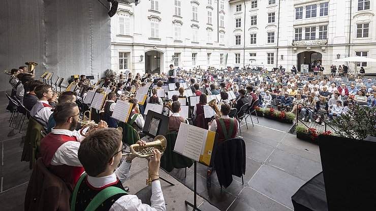 Il concerto di chiusura in Tirolo (in foto quello del 2024) è tradizionalmente parte dei Concerti Promenade di Innsbruck. 