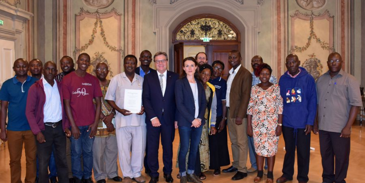 Delegazione dell'Africa orientale in visita al Landhaus del Tirolo il 5 giugno 2017.