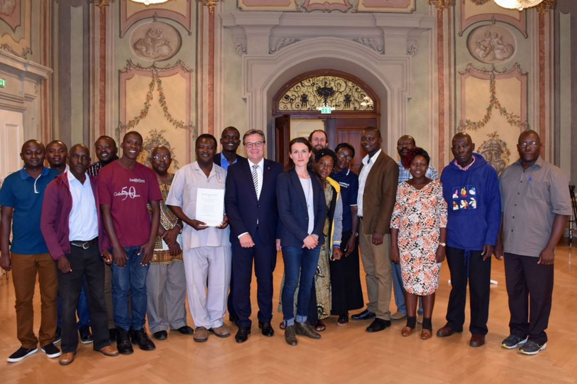 Delegazione dell'Africa orientale in visita al Landhaus del Tirolo il 5 giugno 2017.