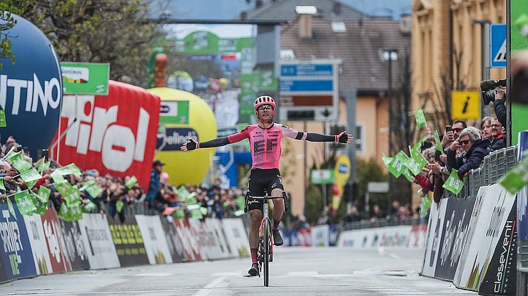 La vittoria di giornata è andata al britannico Simon Carr (EF Education-EasyPost). 