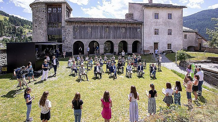 Bambini in cerchio