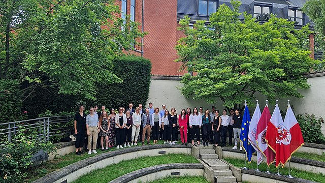 Gruppenfoto der Studierenden der drei Universitäten.