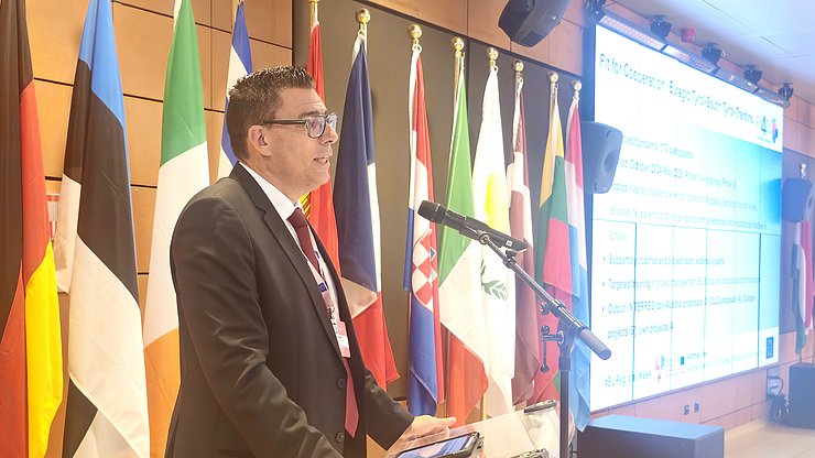 Euregio-Generalsekretär Matthias Fink stellt das Projekt Fit4Co CBO im Rahmen der Europäischen Woche der Regionen und Städte in Brüssel vor