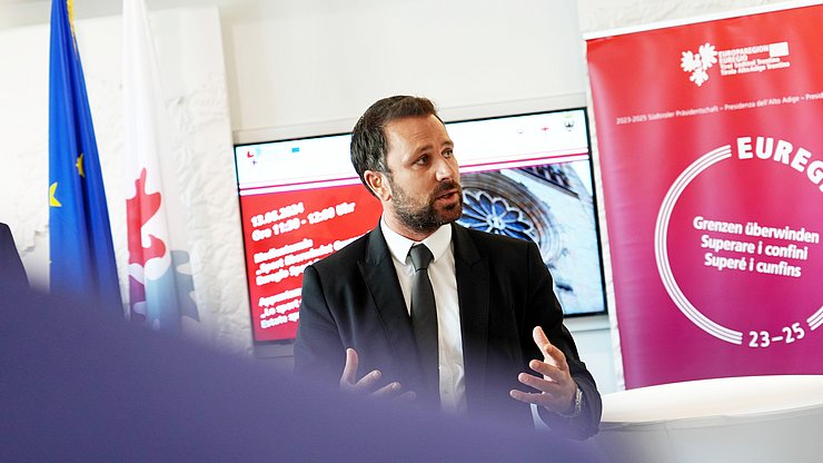 Tirols Landeshauptmann-Stellvertreter Georg Dornauer freut sich über die grenzüberschreitenden Sportinitiativen der Euregio