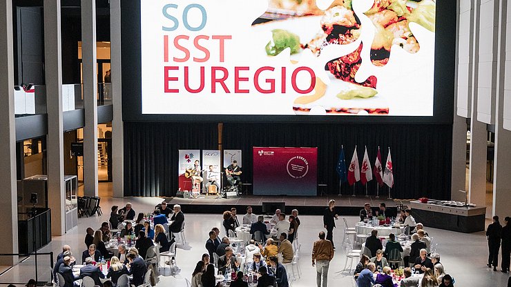 Am 7. Mai 2025 wurde "So isst Euregio" im Hotel Sheraton in Bozen vorgestellt.