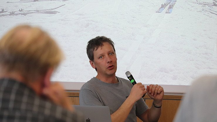 Superare i confini naturali per rafforzare la cooperazione interregionale nella protezione dalla valanghe. Christoph Mitterer del Servizio Valanghe del Tirolo.