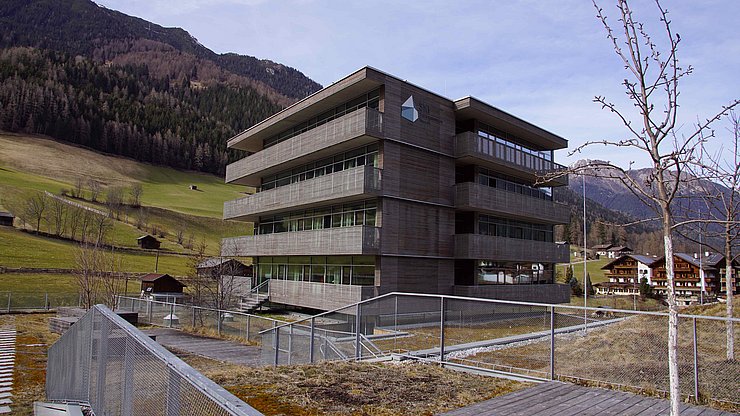 Das Sportcamp findet in diesem Jahr in der Skimittelschule Neustift in Neustift im Stubaital statt.