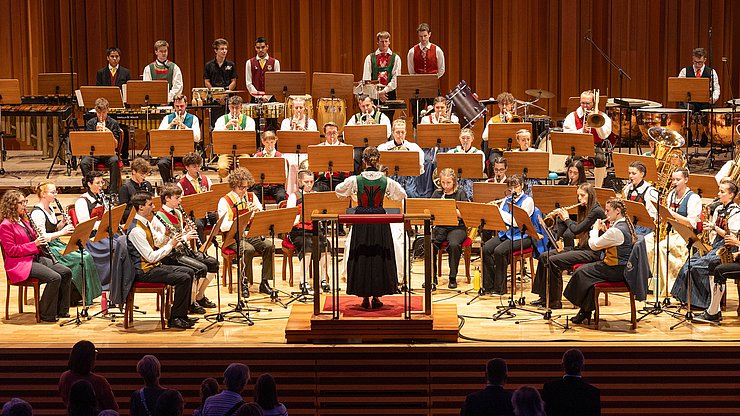 © Max Verdoes Il Centro Culturale Euregio Gustav Mahler di Dobbiaco è la sede tradizionale in Alto Adige del concerto di chiusura dell’Orchestra giovanile di fiati dell'Euregio.