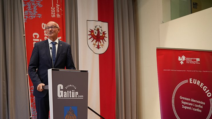 Il capitano del Tirolo Anton Mattle: «Senza i numerosi volontari, il lavoro museale sarebbe impensabile».