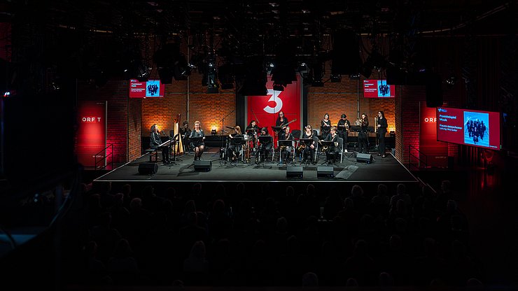 © Land Tirol/Max Raggl Im ORF Studio 3 standen Musik - im Bild das Frauen-Jazz-Orchester - und Literatur auf dem Programm.