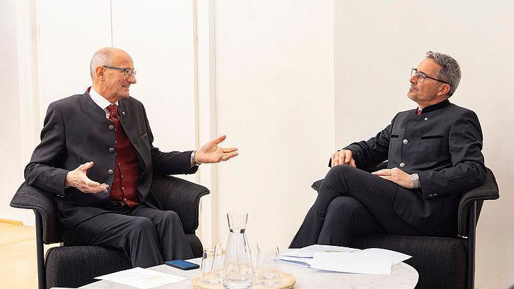 Transiti: i presidenti Mattle (a sinistra) e Kompatscher continuano a puntare sul dialogo e su proposte costruttive nonostante la denuncia dell'Italia all'UE.
