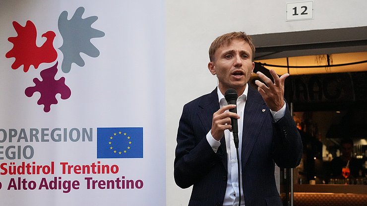 © Euregio/Armin Gluderer Dass Musik eine grenzenlose Kraft entwickeln kann, unterstrich Landtagspräsident Angelo Gennaccaro in seinen Grußworten