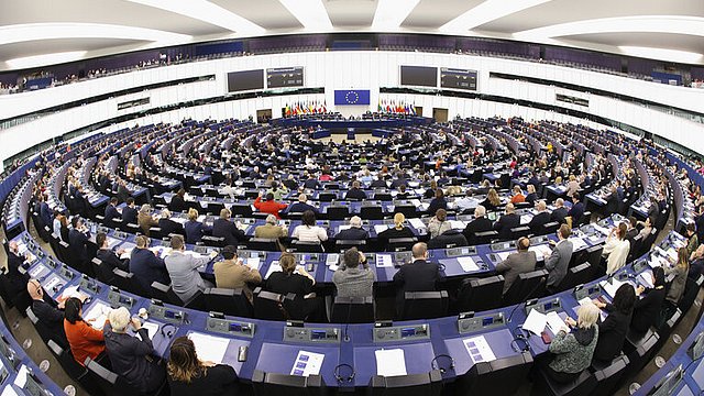 © EP-146781B_Plenary_16_Voting session Europäisches Parlament und die Abstimmung in Straßburg