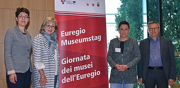 © Land Tirol/Graus Roll-up e foto di gruppo