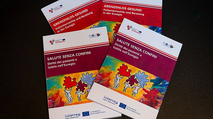 La brochure “Salute senza confini" è stata presentata presso la sede dell'Euregio nella Casa della Pesa di Bolzano. 
