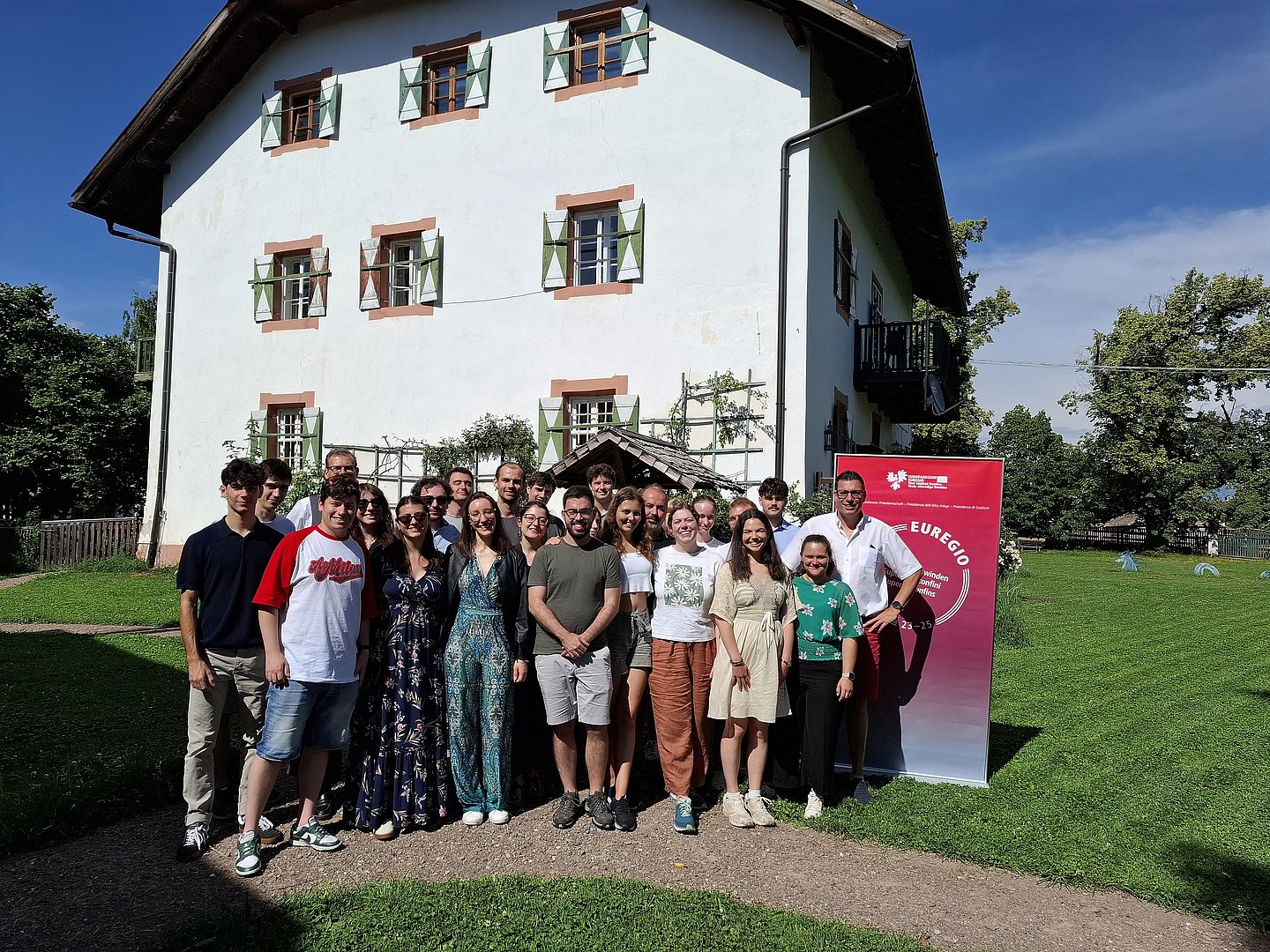 Foto di gruppo dell'accademia dell'Euregio 2025