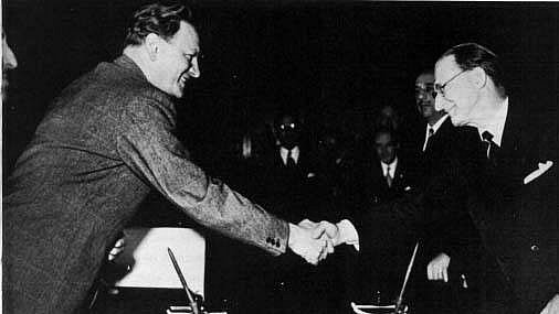 © Regione Trentino-Alto Adige L'accordo Gruber-De Gasperi del 5 settembre 1946 costituisce la base dell'attuale autonomia dell'Alto Adige e del Trentino