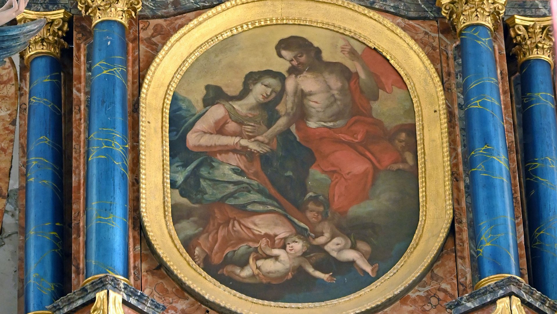 Auszug aus dem Hochaltar von St. Mariä Himmelfahrt in Vils: Maria wird von Christus im Himmel begrüßt.
