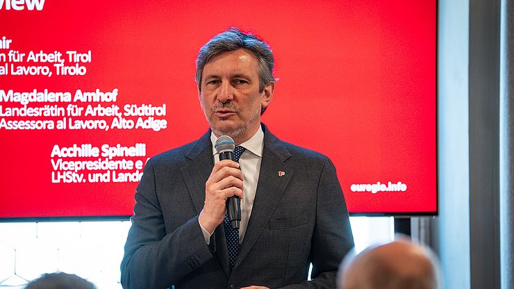 L vizepresidënt dla Provinzia de Trënt Achille Spinelli: “La plataforma nueva renforza nscila la cumpetitività de nosta ecunomia tl’Euregio.”