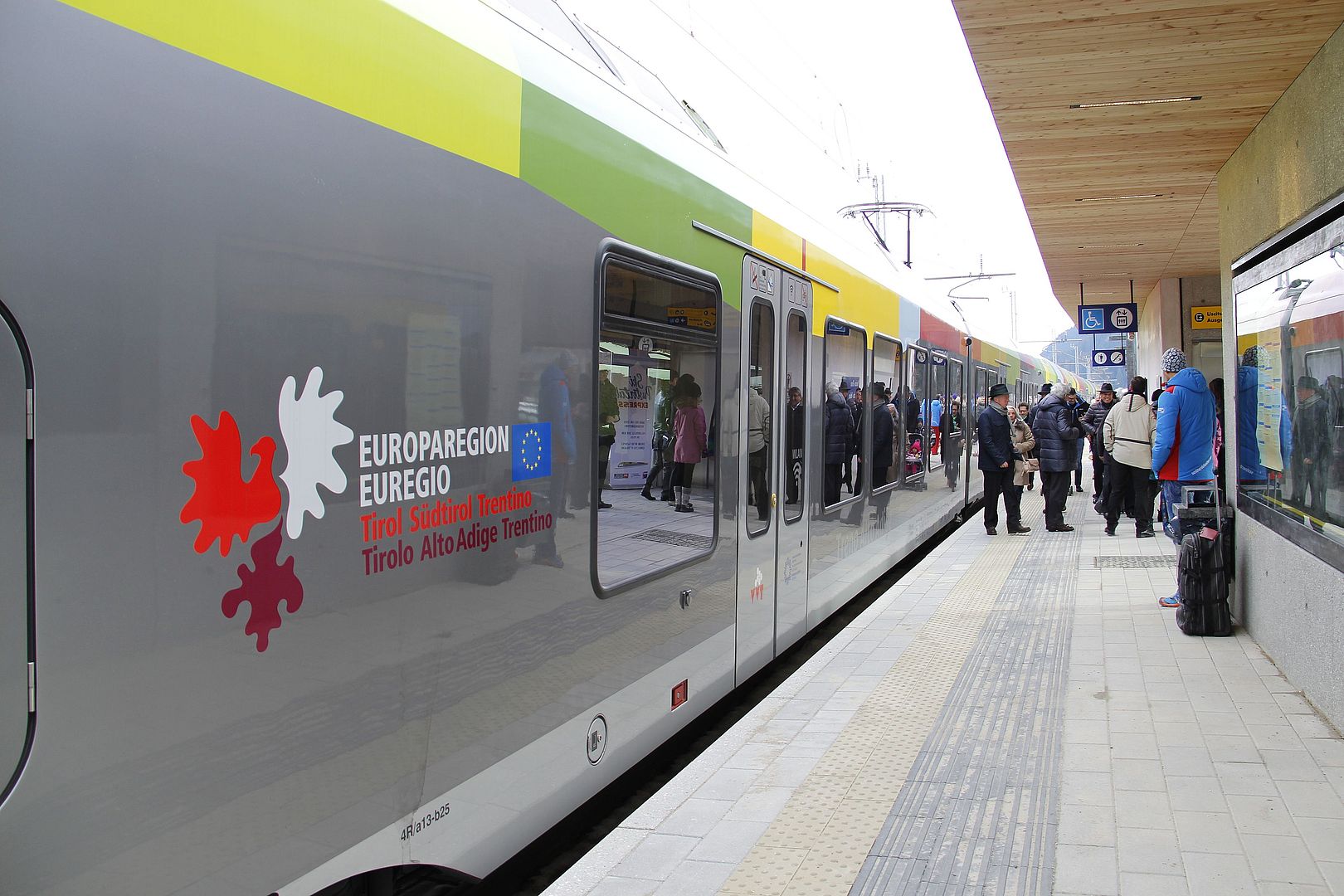Il primo treno diretto tra Innsbruck, Bolzano e Trento il 9 dicembre 2018.