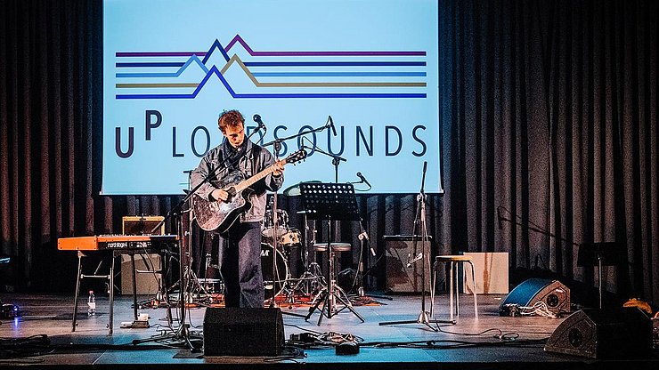 Uploadsounds/Elisa Vettori 3° posto per il cantautore Rico di Trento