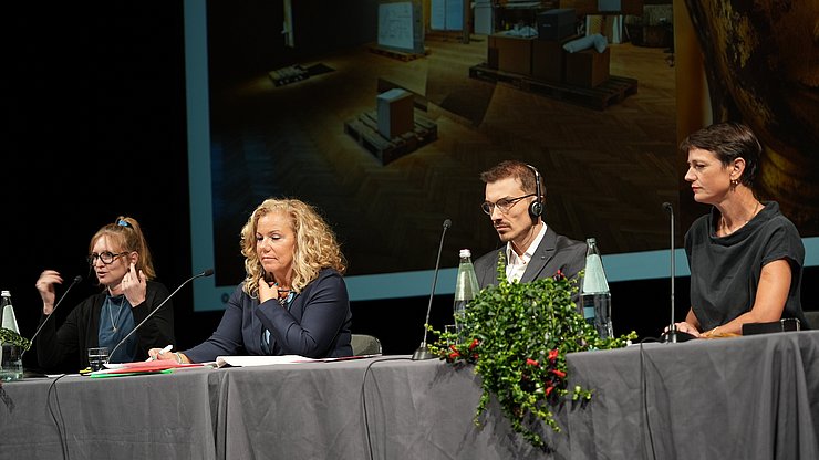 Bei der Podiumsdiskussion wurden verschiedene Best-Practice-Beispiele vorgestellt: (von links) Bianca Ober, Alessandra Schiavuzzi, Alessandro Zen und Brita Köhler.