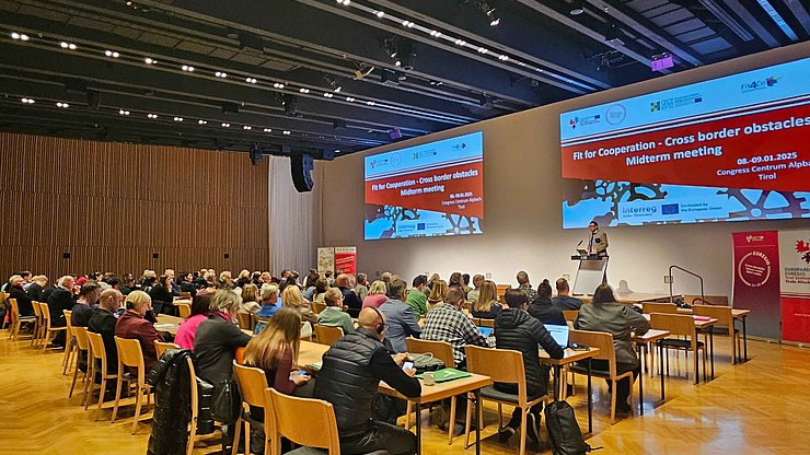 I rappresentanti delle amministrazioni lavorano nei cosiddetti tandem di progetto su un totale di 18 progetti transfrontalieri in Tirolo, Alto Adige e Trentino.