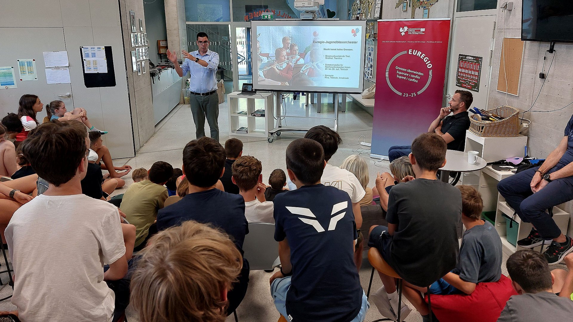 © Euregio Matthias Fink introduce l'Euregio.