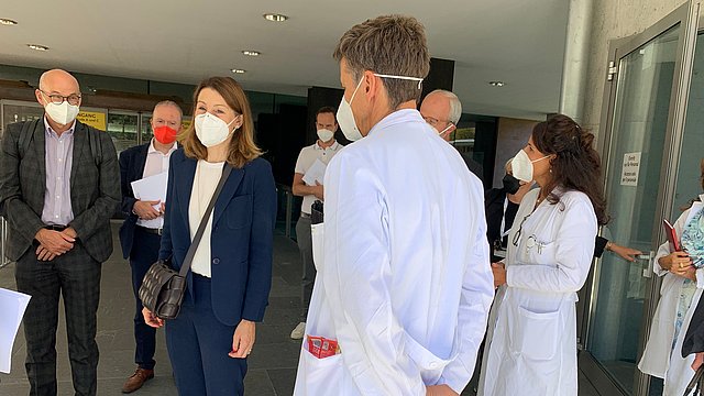 © ASP Trapianti, formazione del personale infermieristico ed elisoccorso i temi al centro dell’incontro dell’assessore provinciale alla Salute con l’omologa tirolese Annette Leja