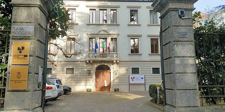 Ufficio d'informazione e coordinamento Casa Moggioli (palazzo)